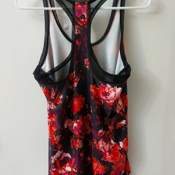 Fabletics Racerback Netted Floral Tank - Picture 3 of 6